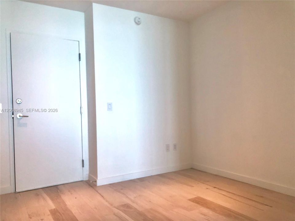 Active With Contract: $6,500 (2 beds, 2 baths, 1057 Square Feet)