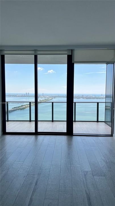 Active With Contract: $6,500 (2 beds, 2 baths, 1057 Square Feet)