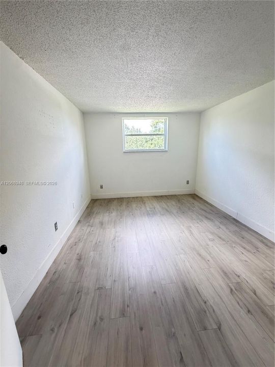 В аренду: $1,600 (1 спален, 1 ванн, 600 Квадратных фут)