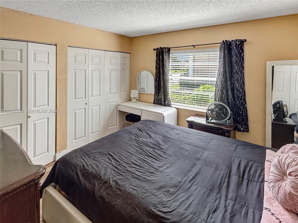 For Sale: $175,000 (2 beds, 2 baths, 768 Square Feet)