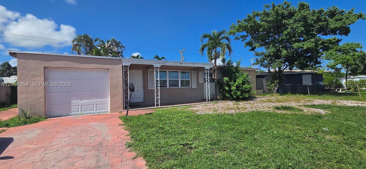 For Sale: $470,000 (3 beds, 2 baths, 1278 Square Feet)