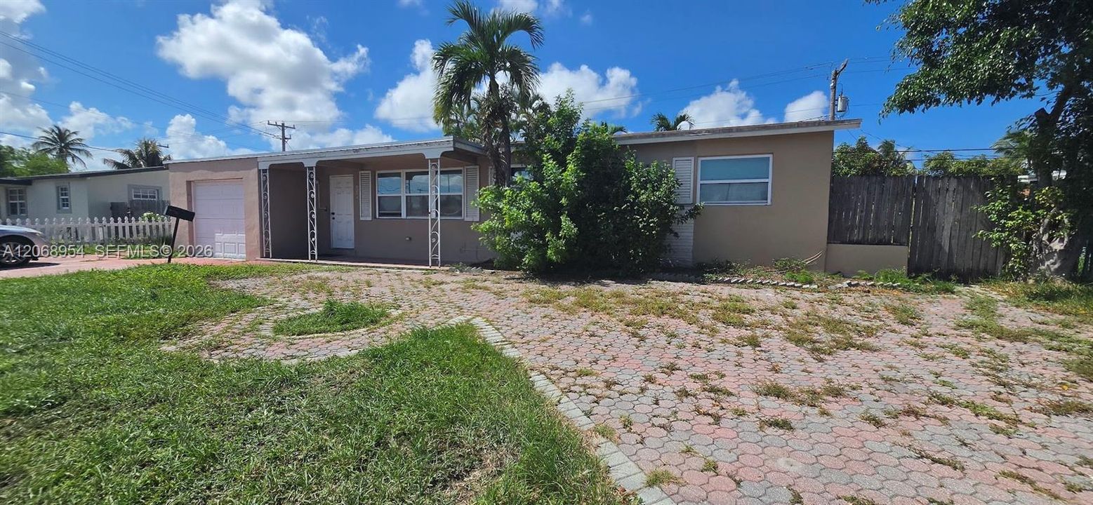 For Sale: $470,000 (3 beds, 2 baths, 1278 Square Feet)