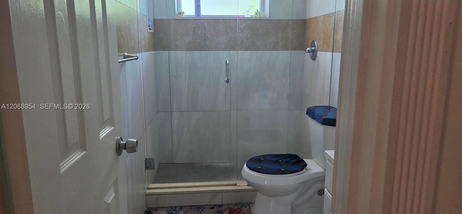 For Sale: $470,000 (3 beds, 2 baths, 1278 Square Feet)