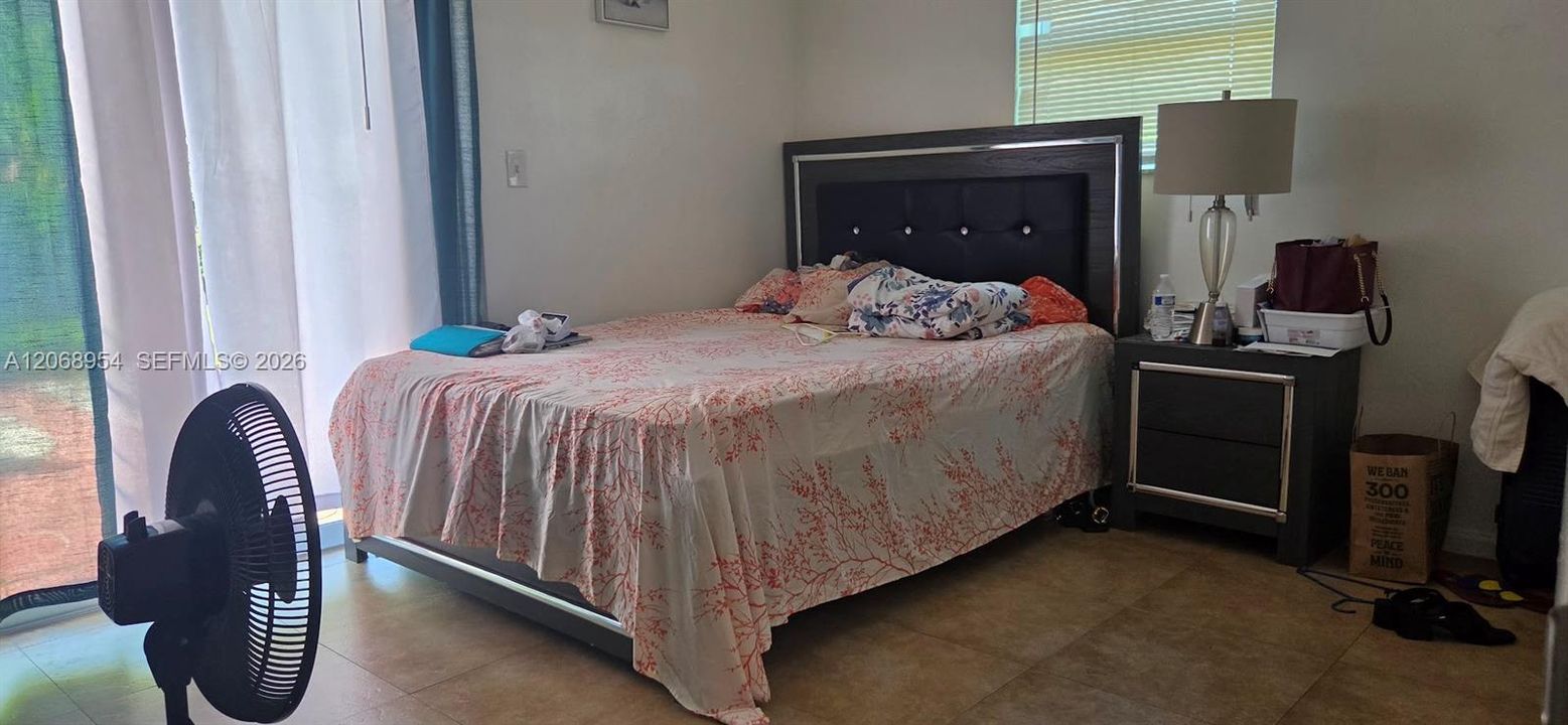 For Sale: $470,000 (3 beds, 2 baths, 1278 Square Feet)