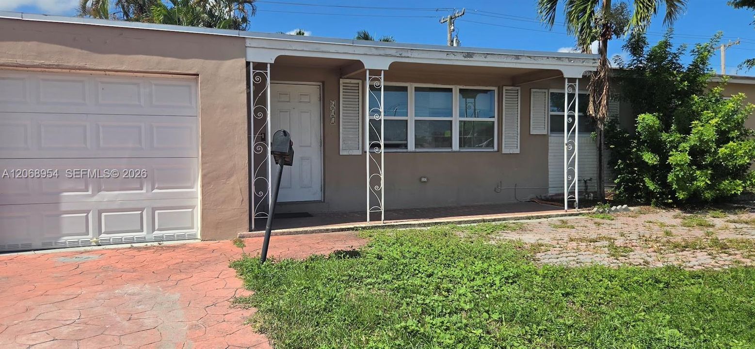 For Sale: $470,000 (3 beds, 2 baths, 1278 Square Feet)