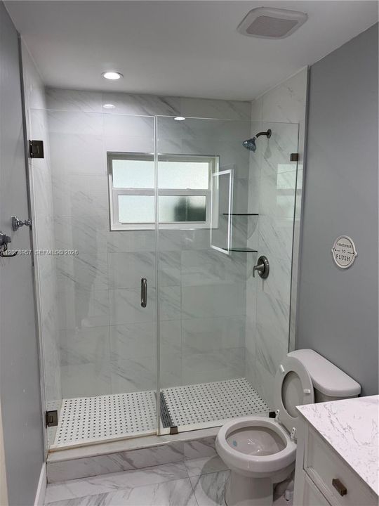 For Rent: $2,600 (2 beds, 1 baths, 1467 Square Feet)