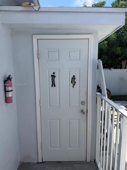 For Rent: $2,600 (2 beds, 1 baths, 1467 Square Feet)