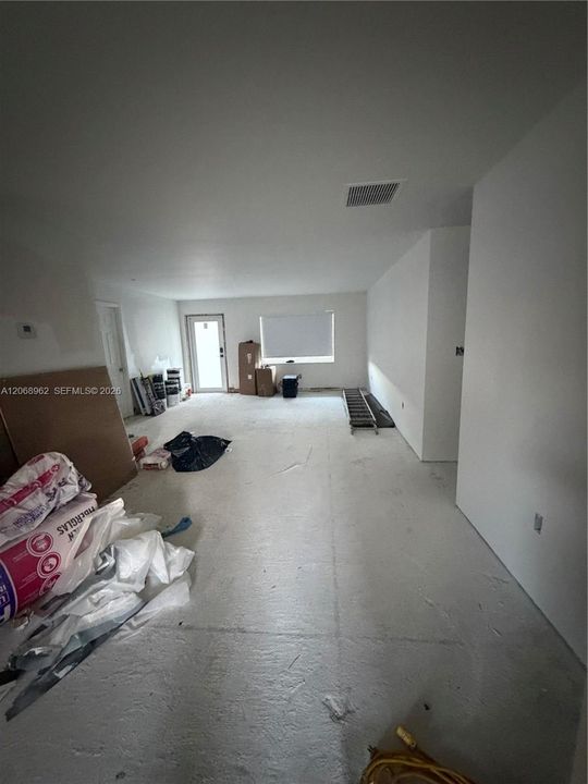 For Sale: $850,000 (3 beds, 2 baths, 2074 Square Feet)