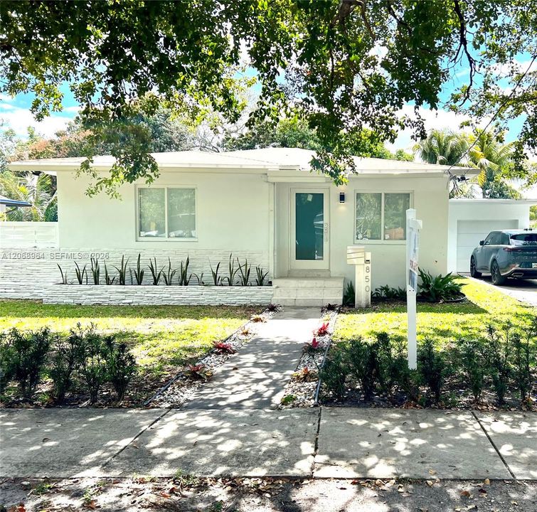 For Rent: $6,000 (3 beds, 3 baths, 1654 Square Feet)
