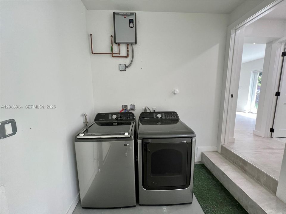 For Rent: $6,000 (3 beds, 3 baths, 1654 Square Feet)