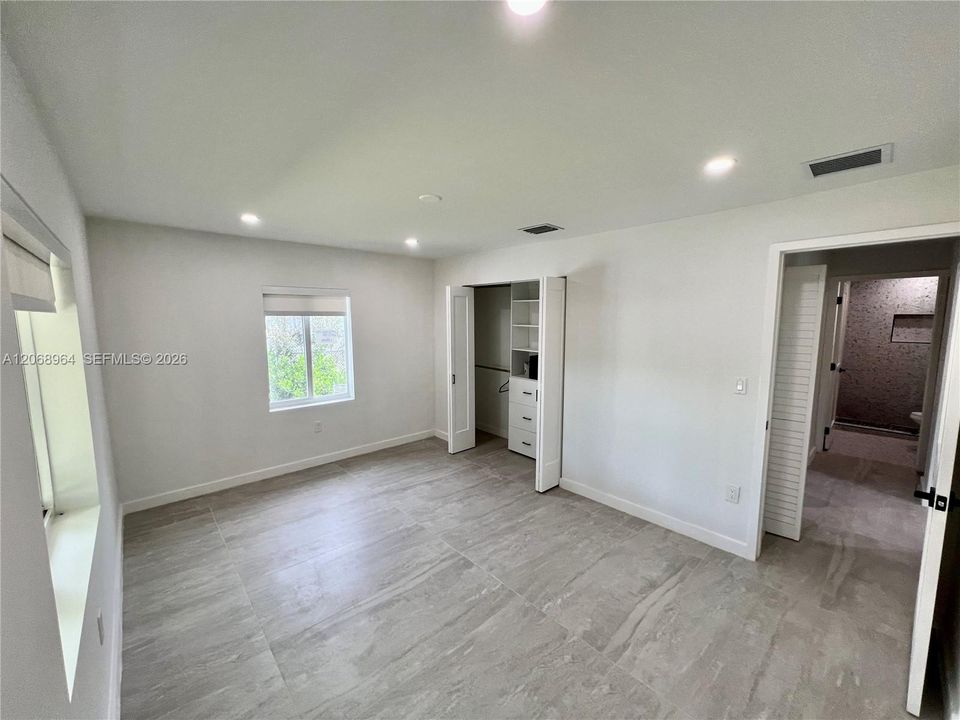 For Rent: $6,000 (3 beds, 3 baths, 1654 Square Feet)
