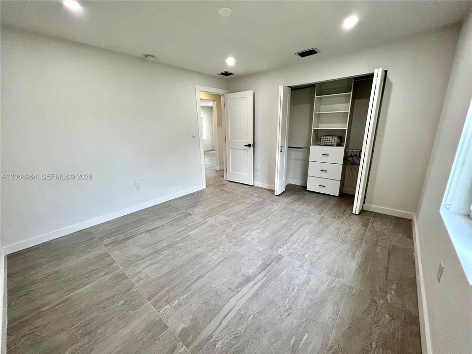 For Rent: $6,000 (3 beds, 3 baths, 1654 Square Feet)