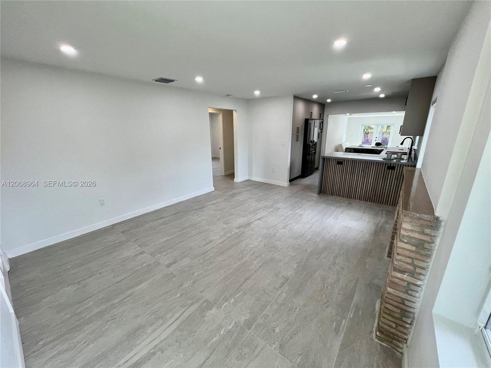 For Rent: $6,000 (3 beds, 3 baths, 1654 Square Feet)
