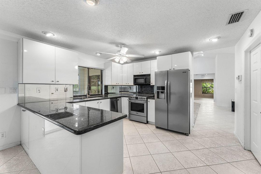 012-10775BocaWoodsLane-BocaRaton-FL-3342