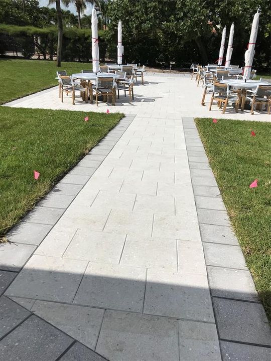 entranceBBQarea