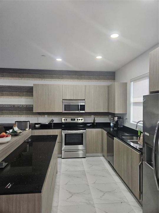For Rent: $3,200 (3 beds, 2 baths, 1504 Square Feet)