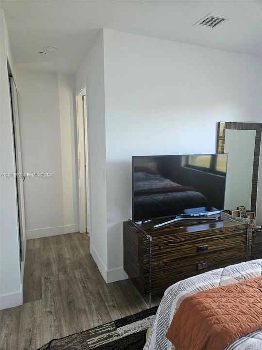 Master with 2 closets