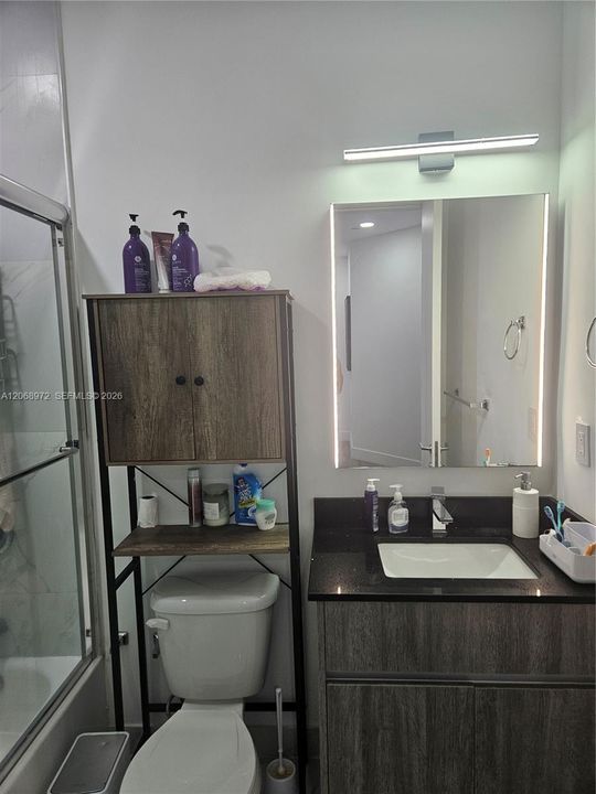 For Rent: $3,200 (3 beds, 2 baths, 1504 Square Feet)