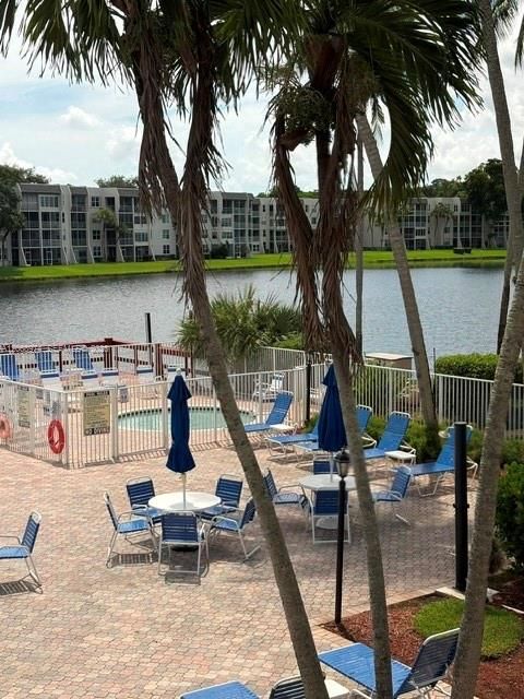 Country Club pool