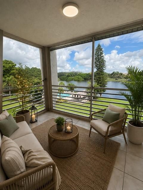 For Rent: $2,000 (2 beds, 2 baths, 1100 Square Feet)