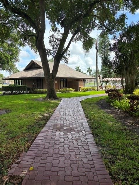 For Rent: $2,000 (2 beds, 2 baths, 1100 Square Feet)