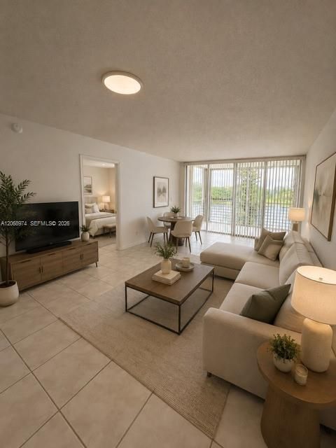 For Rent: $2,000 (2 beds, 2 baths, 1100 Square Feet)
