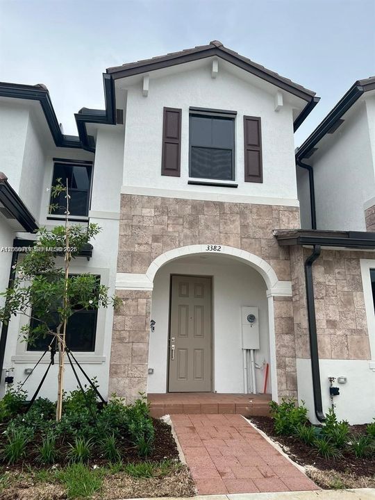 For Sale: $490,000 (3 beds, 2 baths, 1412 Square Feet)