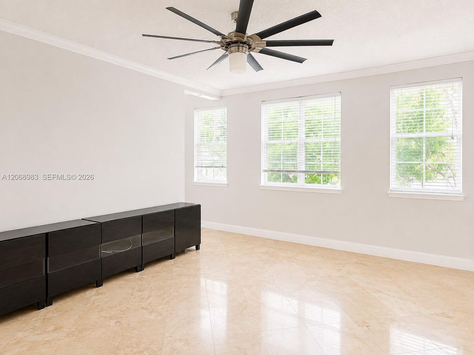 For Rent: $4,100 (3 beds, 2 baths, 1500 Square Feet)