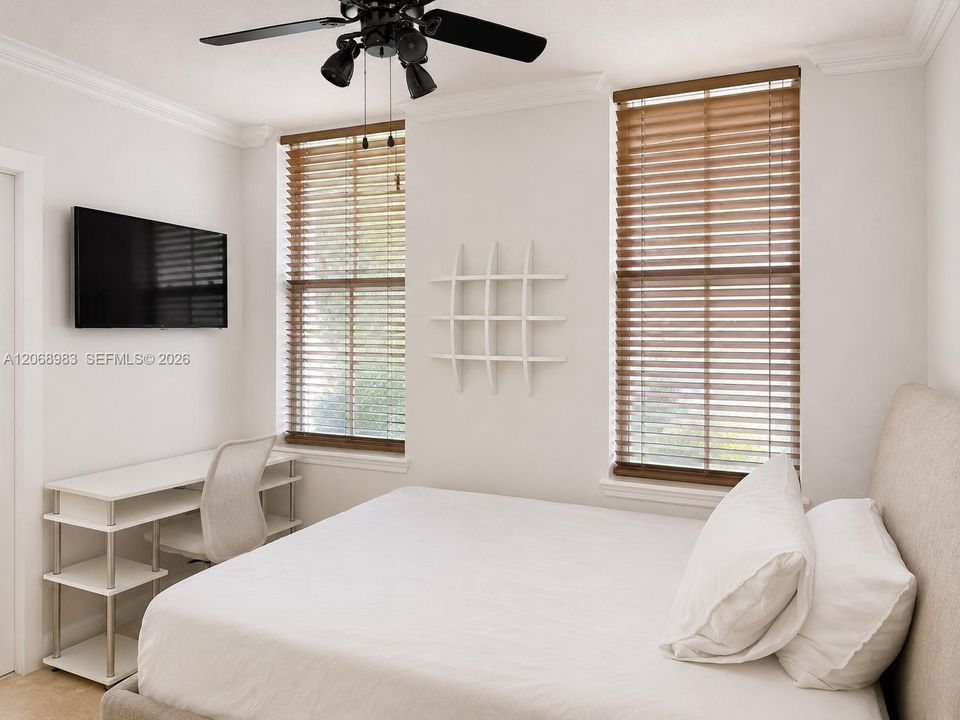 For Rent: $4,100 (3 beds, 2 baths, 1500 Square Feet)