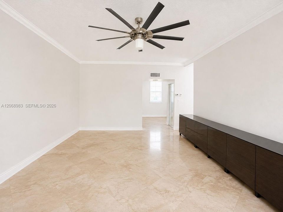 For Rent: $4,100 (3 beds, 2 baths, 1500 Square Feet)