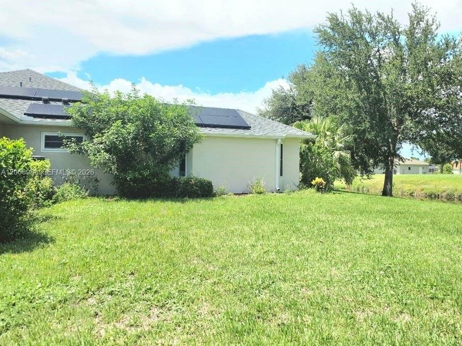For Sale: $699,000 (4 beds, 3 baths, 2592 Square Feet)