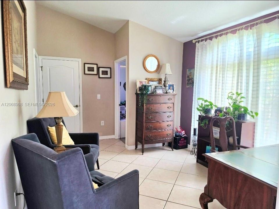 For Sale: $699,000 (4 beds, 3 baths, 2592 Square Feet)