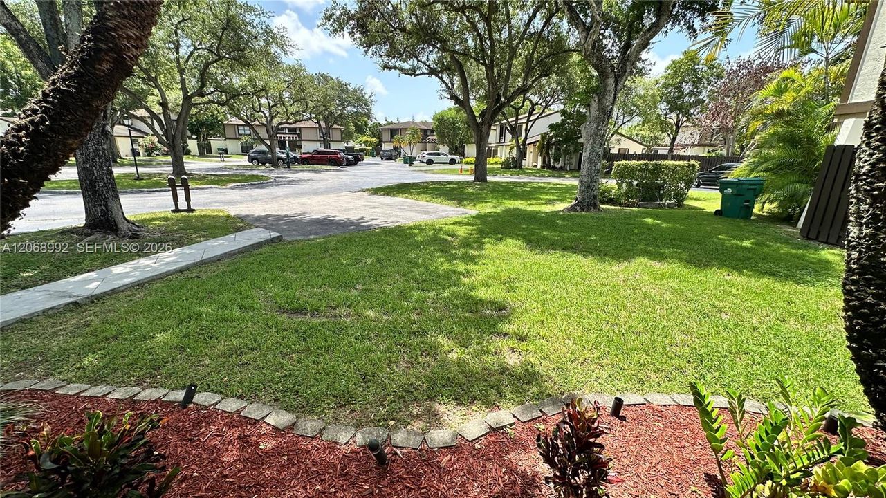 For Sale: $595,000 (2 beds, 3 baths, 1914 Square Feet)