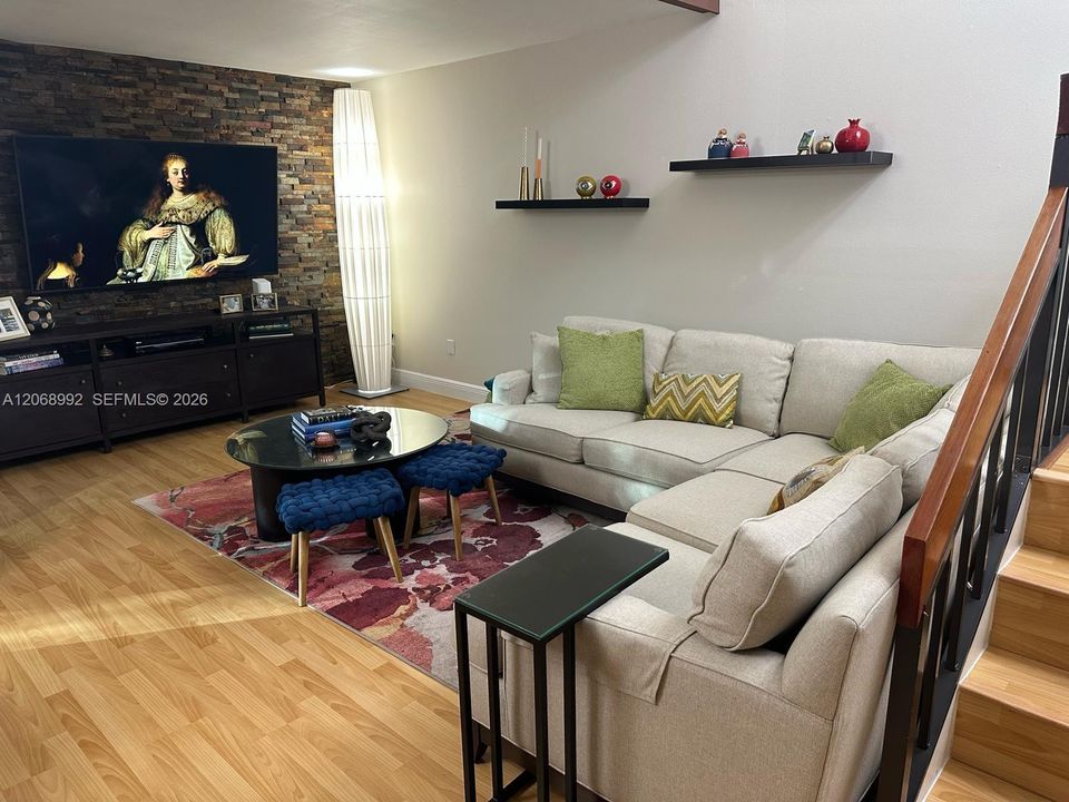 For Sale: $595,000 (2 beds, 3 baths, 1914 Square Feet)
