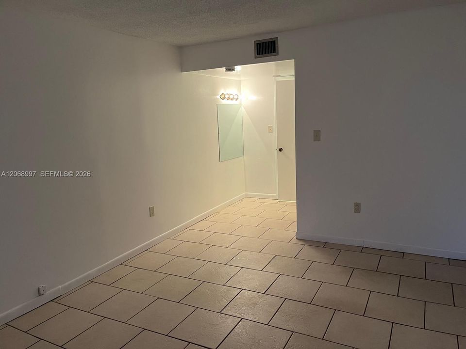 En Renta: $1,700 (1 camas, 1 baños, 816 Pies cuadrados)