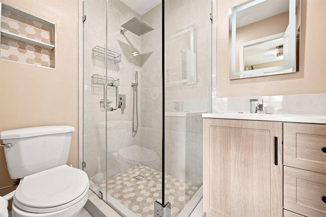 19-web-or-mls-2400-malayan-dr-94d