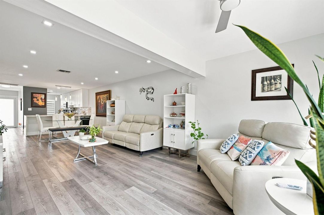 7-web-or-mls-2400-malayan-dr-94d