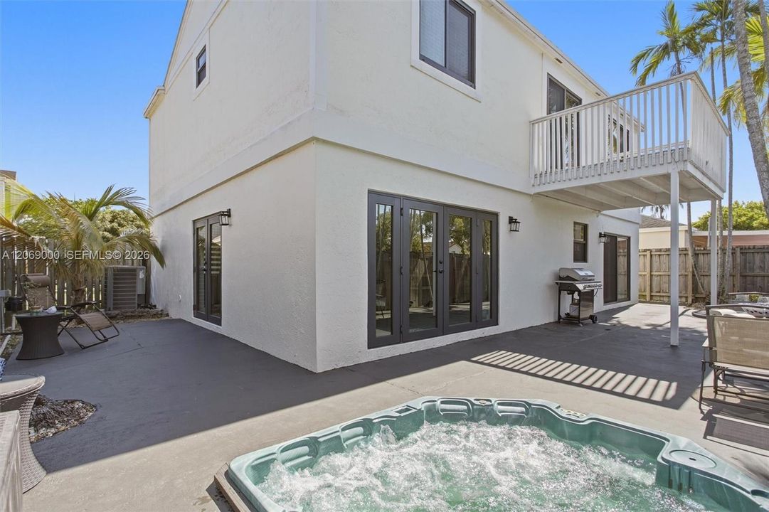 For Sale: $589,900 (3 beds, 2 baths, 1927 Square Feet)