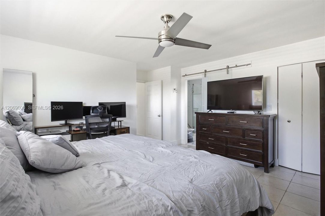 For Sale: $589,900 (3 beds, 2 baths, 1927 Square Feet)