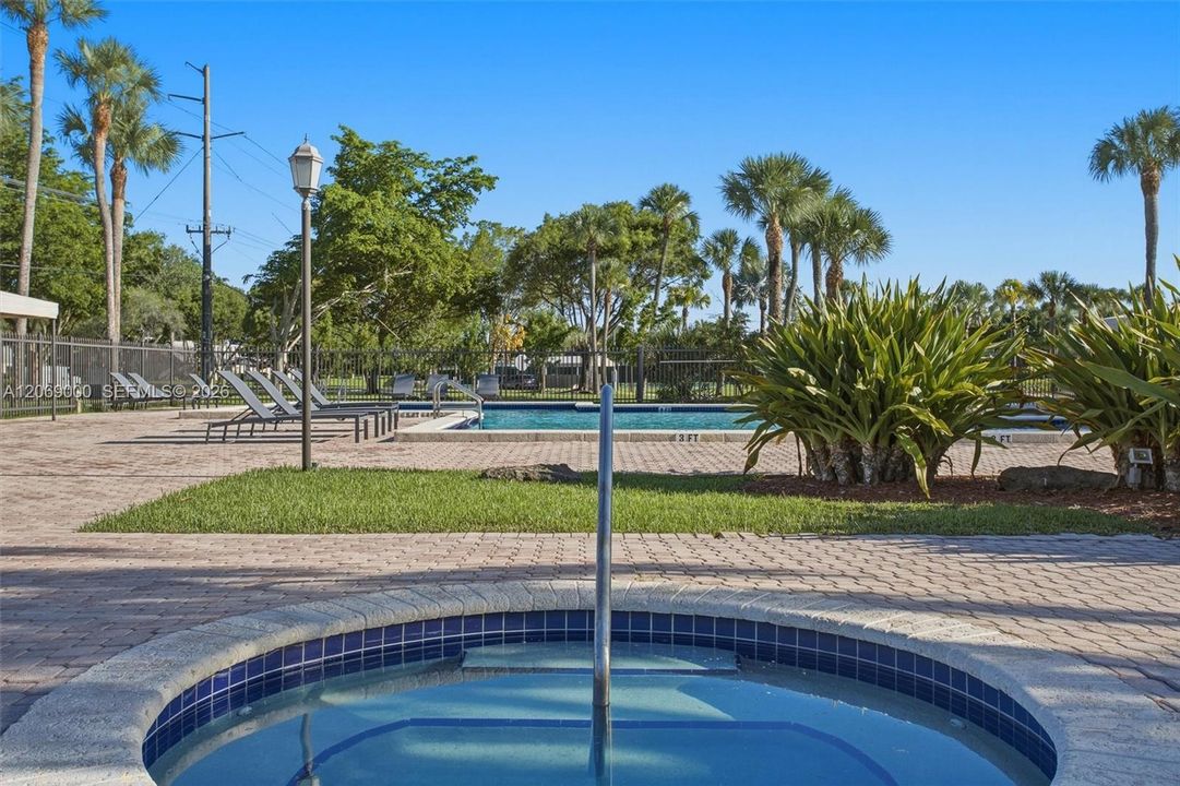 For Sale: $589,900 (3 beds, 2 baths, 1927 Square Feet)