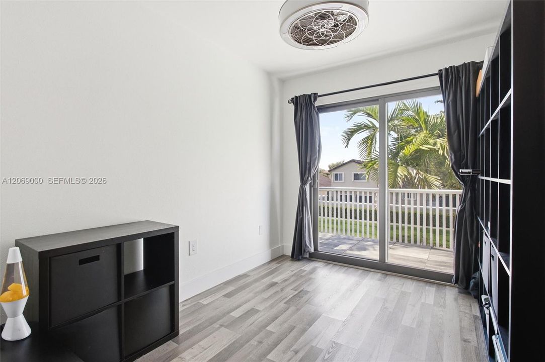 For Sale: $589,900 (3 beds, 2 baths, 1927 Square Feet)