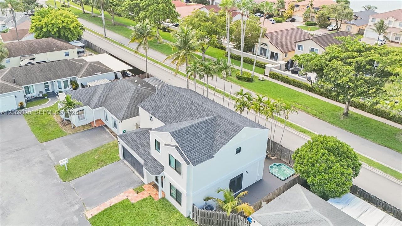 For Sale: $589,900 (3 beds, 2 baths, 1927 Square Feet)