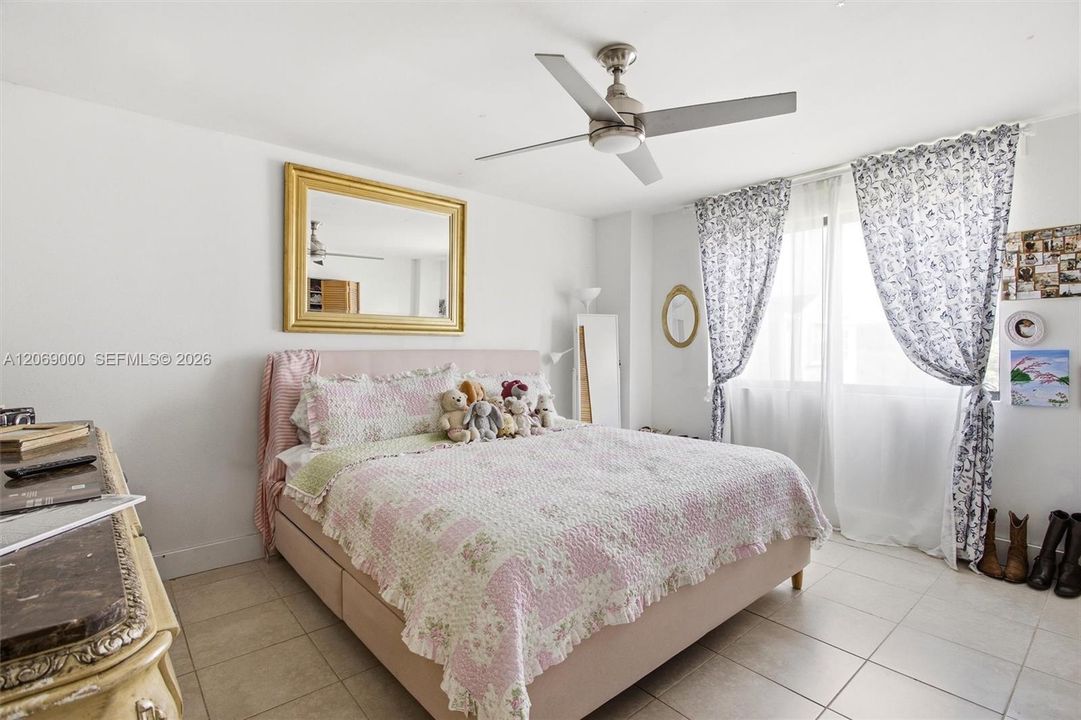 For Sale: $589,900 (3 beds, 2 baths, 1927 Square Feet)