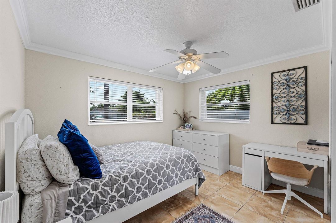 024-4481Southwest37thAvenue-FortLauderda