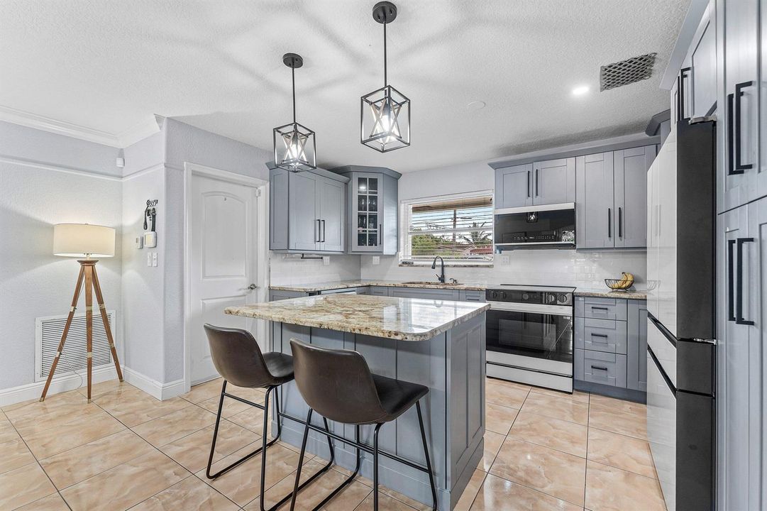 008-4481Southwest37thAvenue-FortLauderda