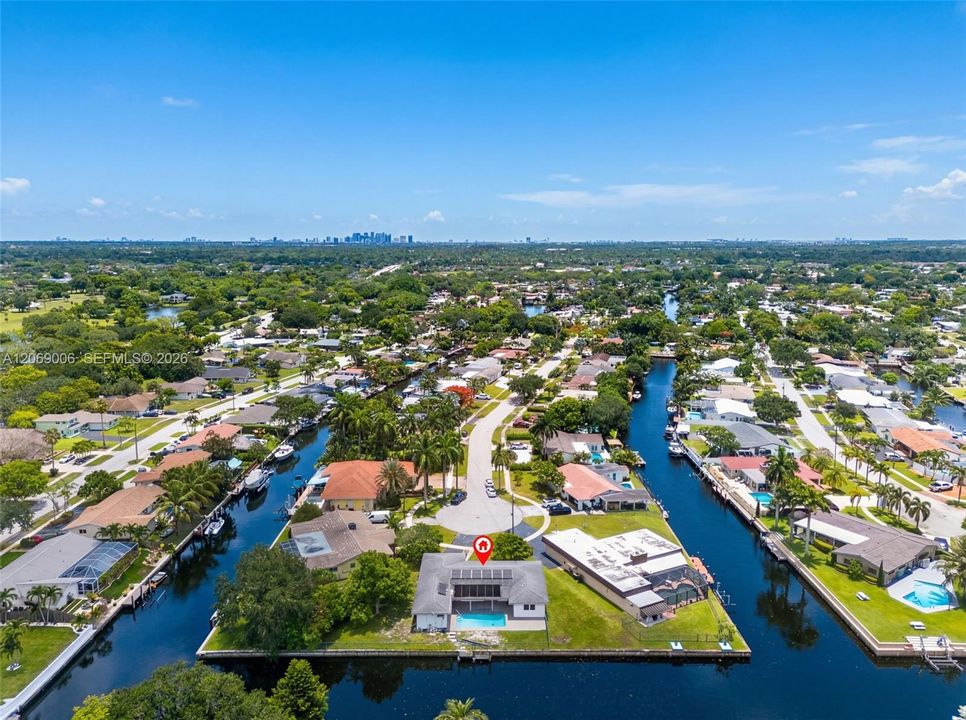 For Sale: $965,000 (4 beds, 2 baths, 1930 Square Feet)