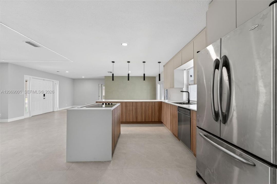 For Sale: $965,000 (4 beds, 2 baths, 1930 Square Feet)