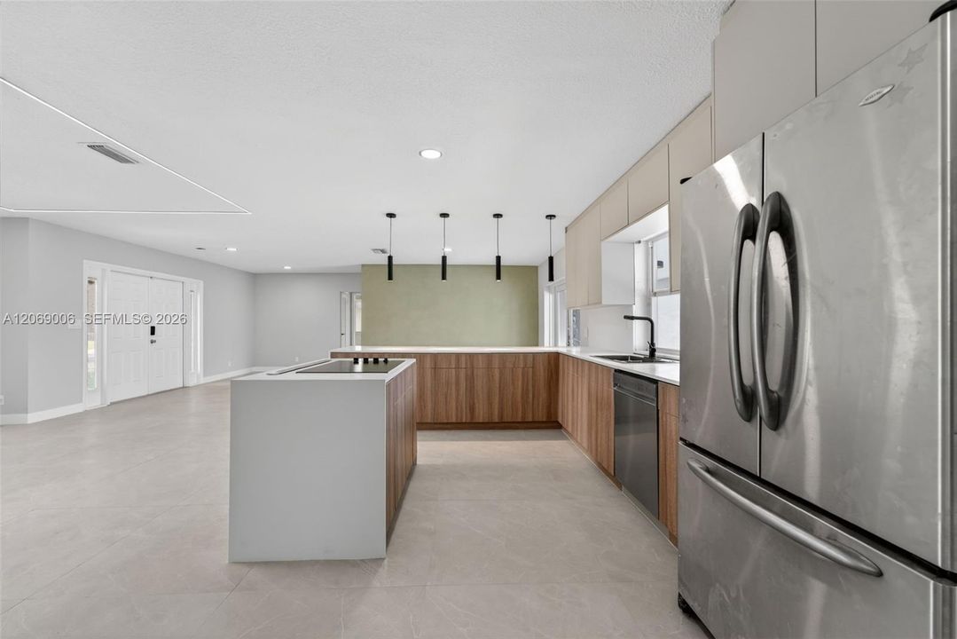 For Sale: $965,000 (4 beds, 2 baths, 1930 Square Feet)