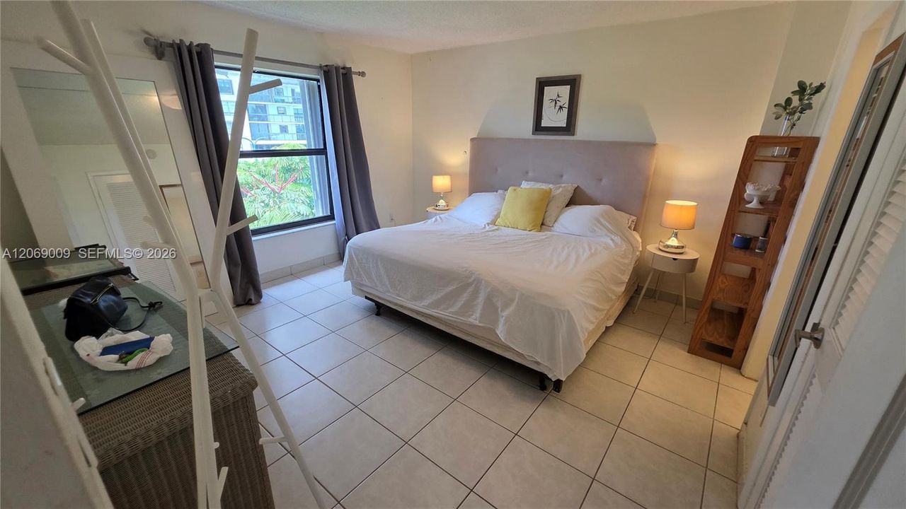 В аренду: $2,950 (2 спален, 2 ванн, 966 Квадратных фут)