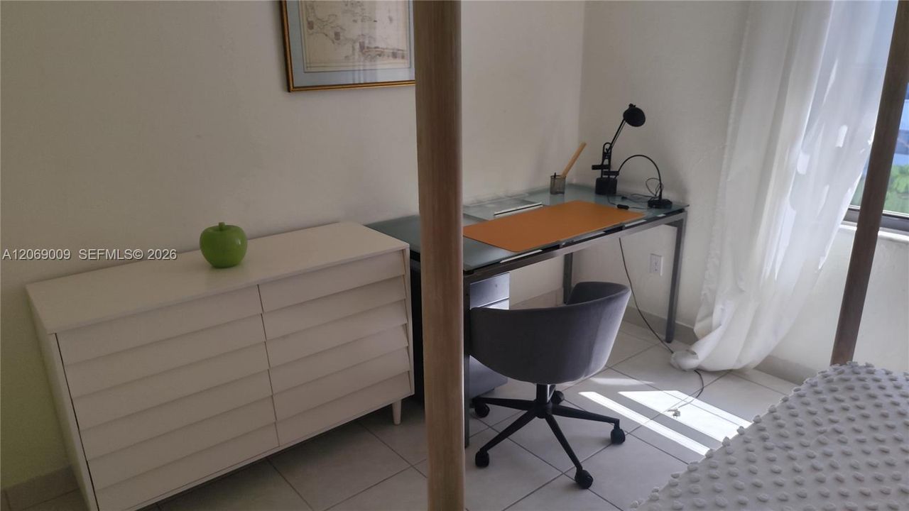 2nd Bedroom